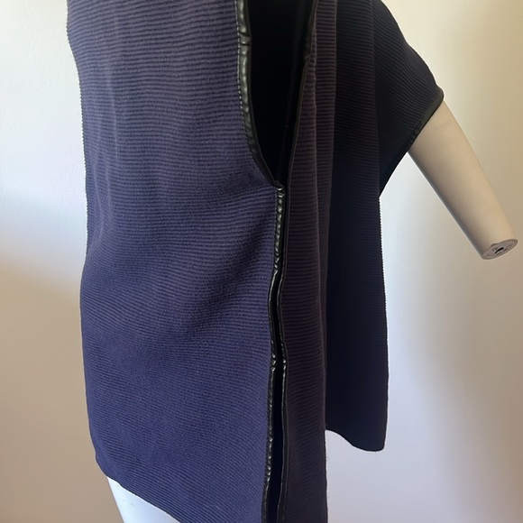 Chicos Zip Front Ruana - Picture 8 of 13